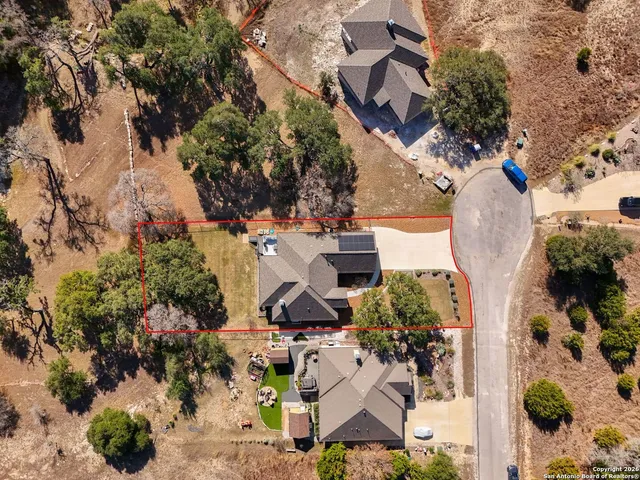 $570,000 | 105 Nicholas Weeks, Blanco, TX 78606