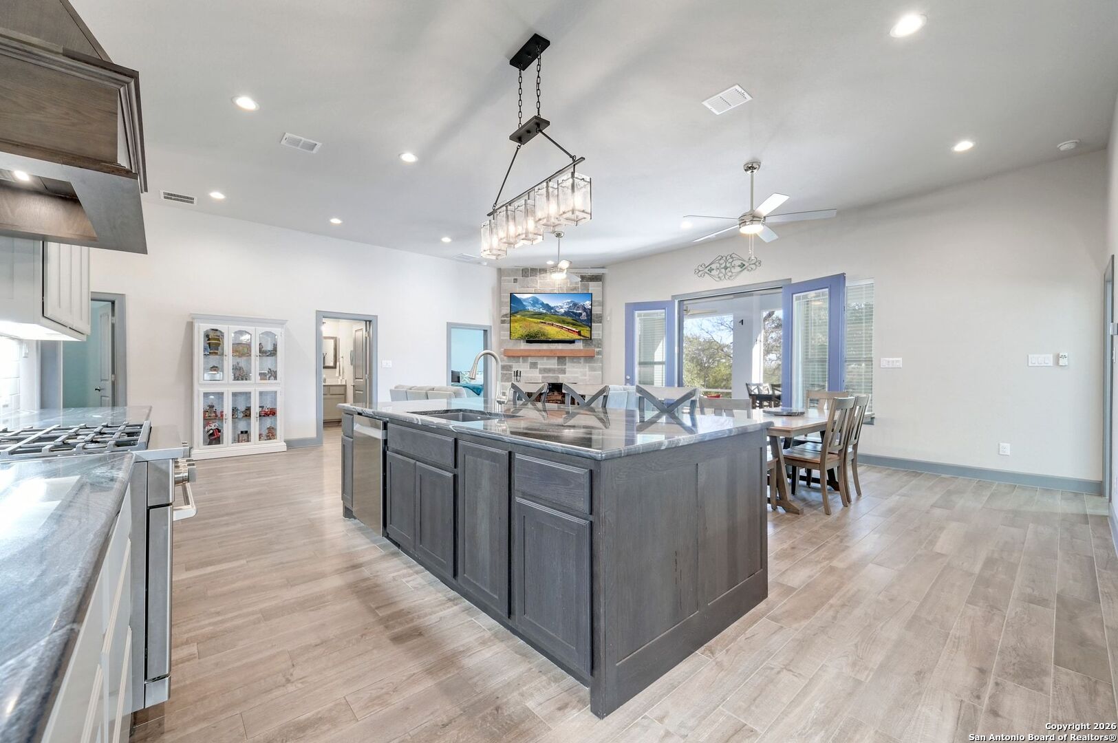 105 Nicholas Weeks Blanco, TX 78606 - Photo 7 of 39