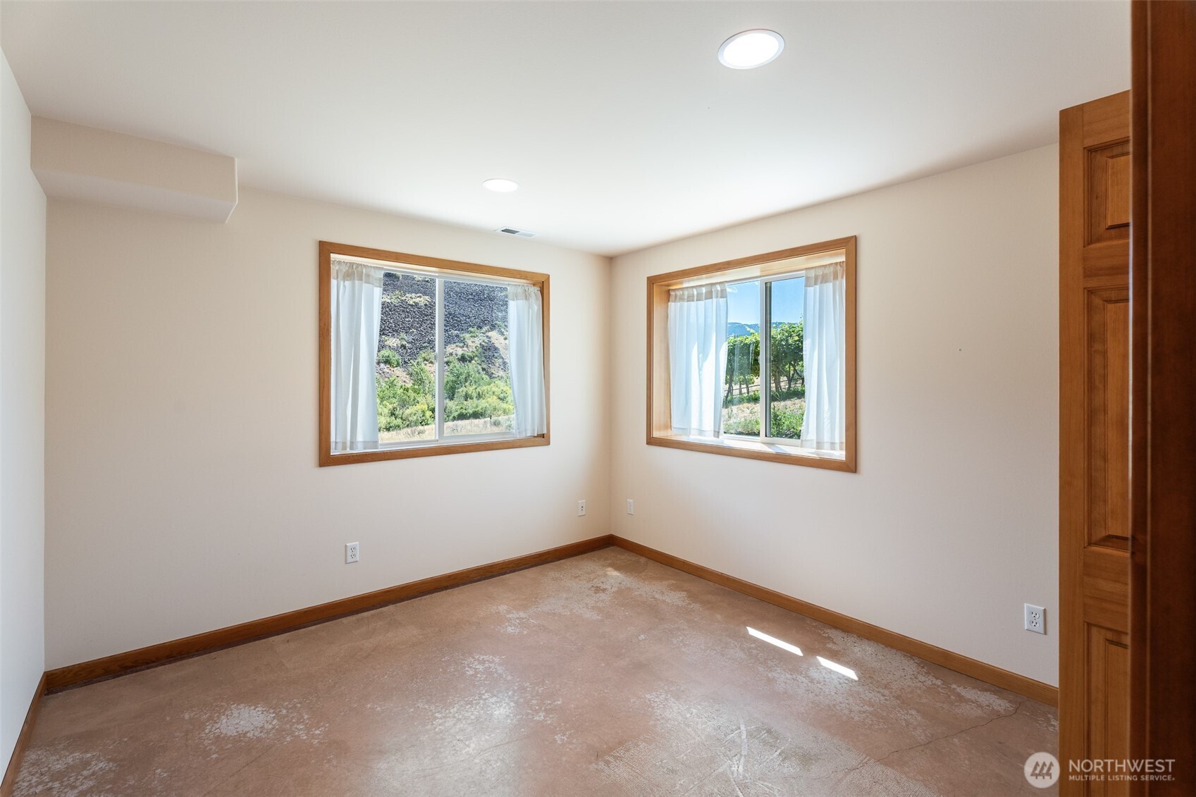 7400 Colockum Road Malaga, WA 98828 - Photo 23 of 37