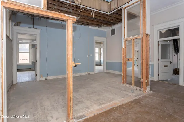 $795,000 | 524 Bank Street, Wallace, ID 83873