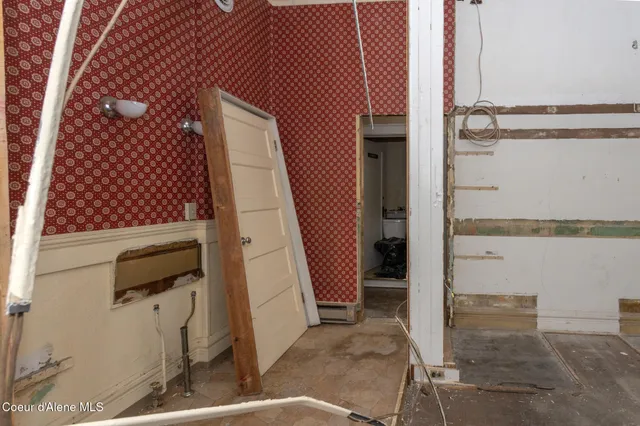 $795,000 | 524 Bank Street, Wallace, ID 83873