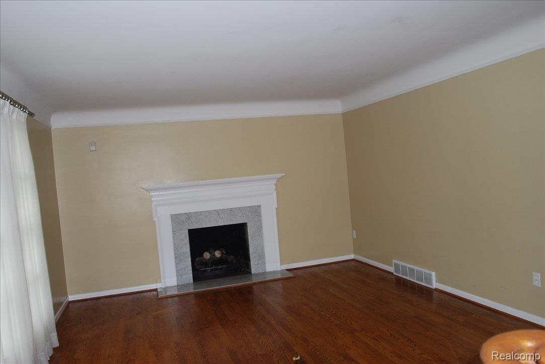 320 North Cranbrook Road Bloomfield Hills, MI 48301 - Photo 6 of 10 cranbrook to middle 018