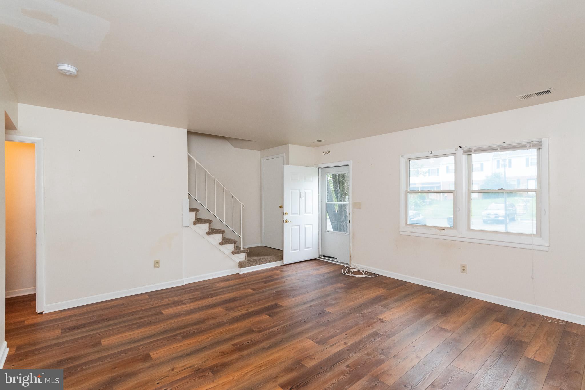 29 Kintore Court Baltimore, MD 21234 - Photo 4 of 32