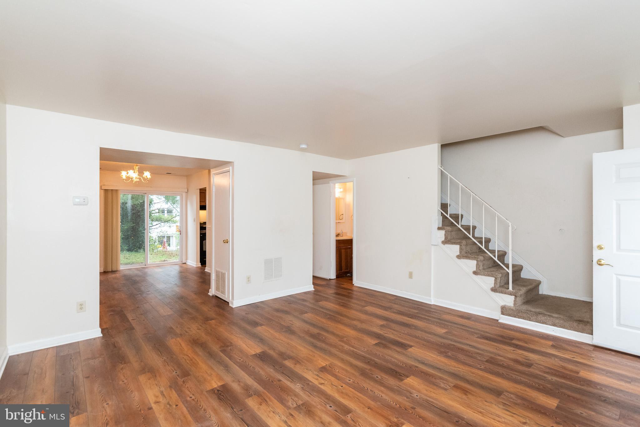 29 Kintore Court Baltimore, MD 21234 - Photo 5 of 32