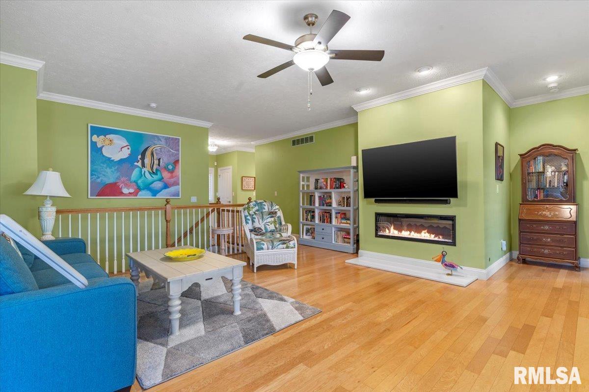 2408 Aaron Court Springfield, IL 62704 - Photo 6 of 37 Gallery Image 6