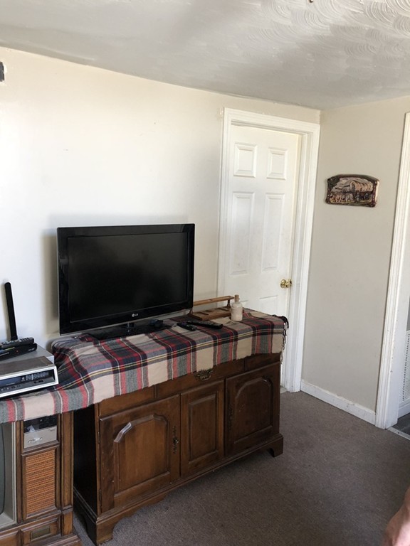 279 Locust Street Fall River, MA 02720 - Photo 13 of 15 Gallery Image 13