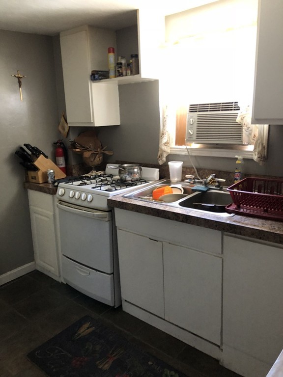 279 Locust Street Fall River, MA 02720 - Photo 10 of 15 Gallery Image 10