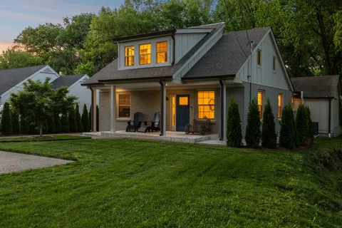 a view of a back yard of the house