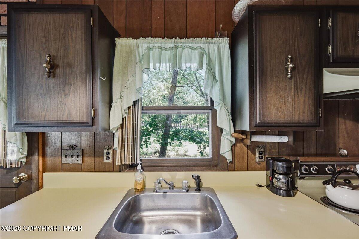 214 Hummingbird Trail Bushkill, PA 18324 - Photo 19 of 34 41-Photo-37