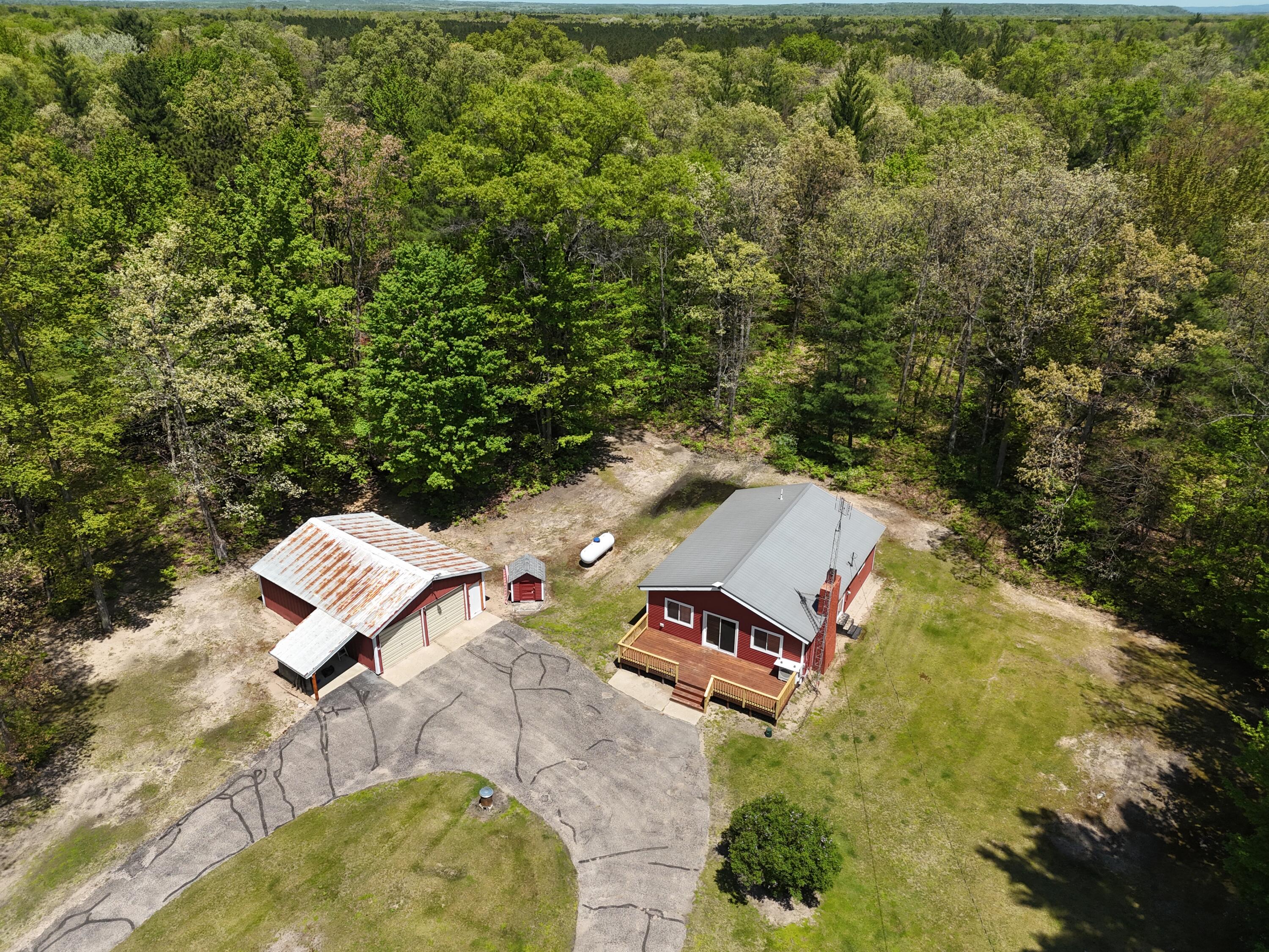 663 Seaman Road Wellston, MI 49689 - Photo 3 of 44 663 Seaman