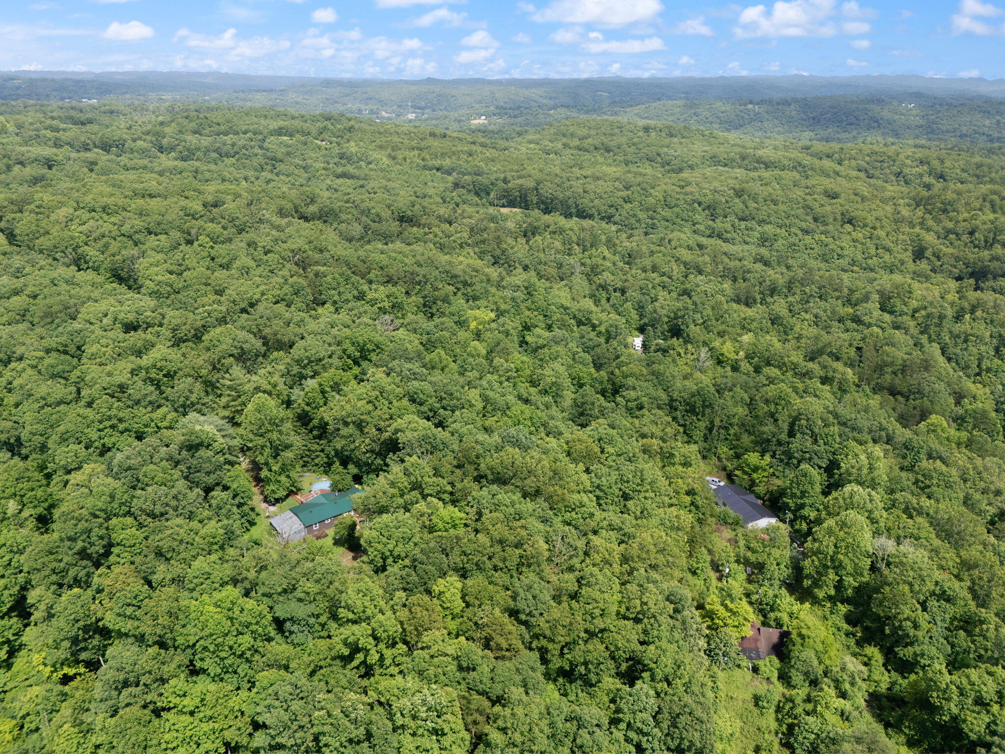 2401 Belle Point Road Beattyville, KY 41311 - Photo 5 of 28 4-web-or-mls-DJI_20250701155540_0249_D