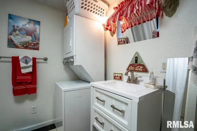 $429,000 | 12451 Dahmer Way, Carterville, IL 62918