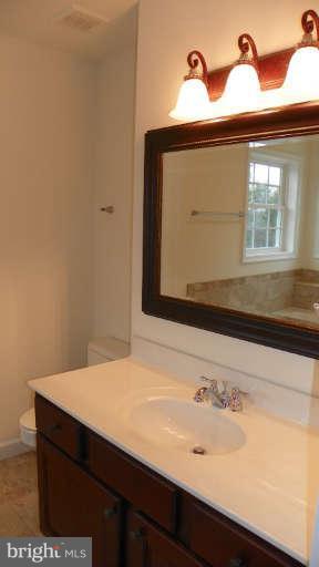 205 Gay Road Warrenton, VA 20186 - Photo 21 of 25 Bath (Master)