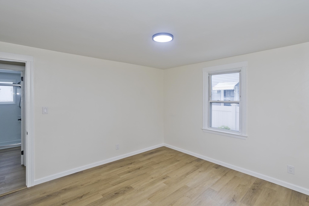 102 San Miguel Street Springfield, MA 01104 - Photo 31 of 37