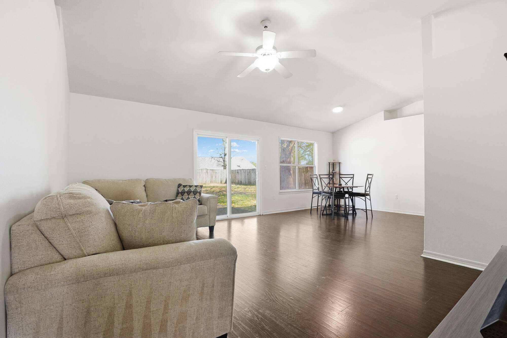 4719 Connor Drive Crestview, FL 32539 - Photo 8 of 29 4719_connor_dr_awp_media-026