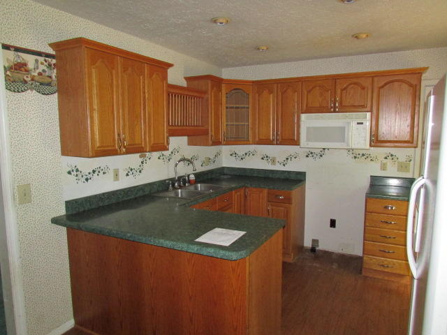 517 Batley Road Clinton, TN 37716 - Photo 5 of 13 IMG_6577