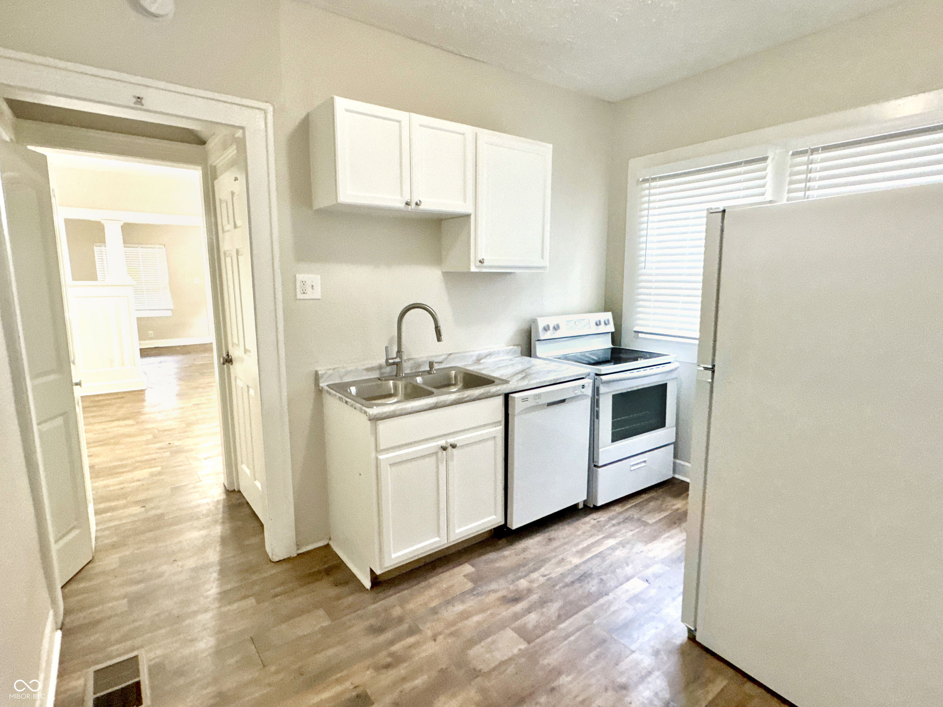 822 North Lasalle Street Indianapolis, IN 46201 - Photo 22 of 37