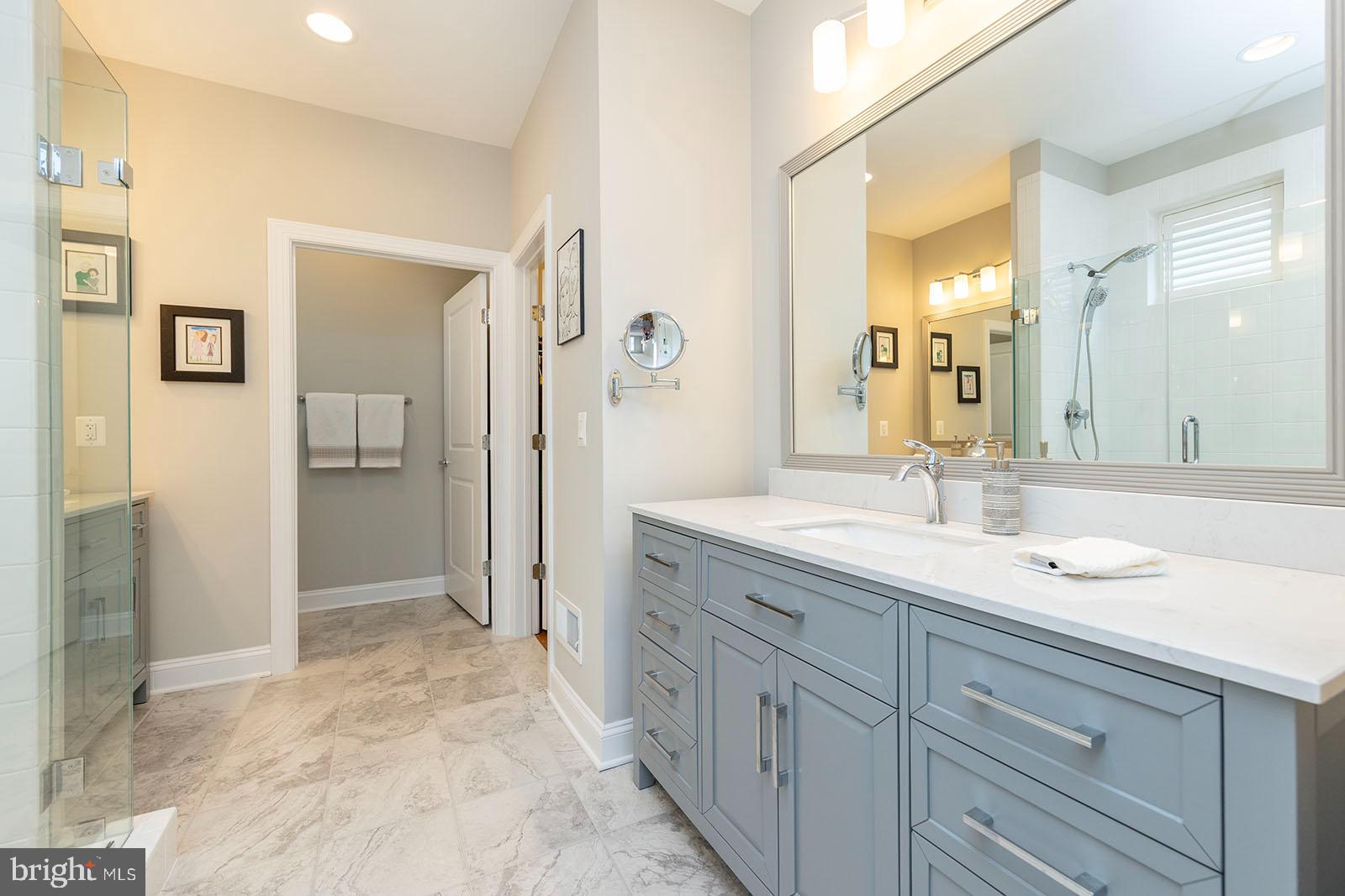 138 Mallard Drive White Post, VA 22663 - Photo 21 of 52 Owners bathroom