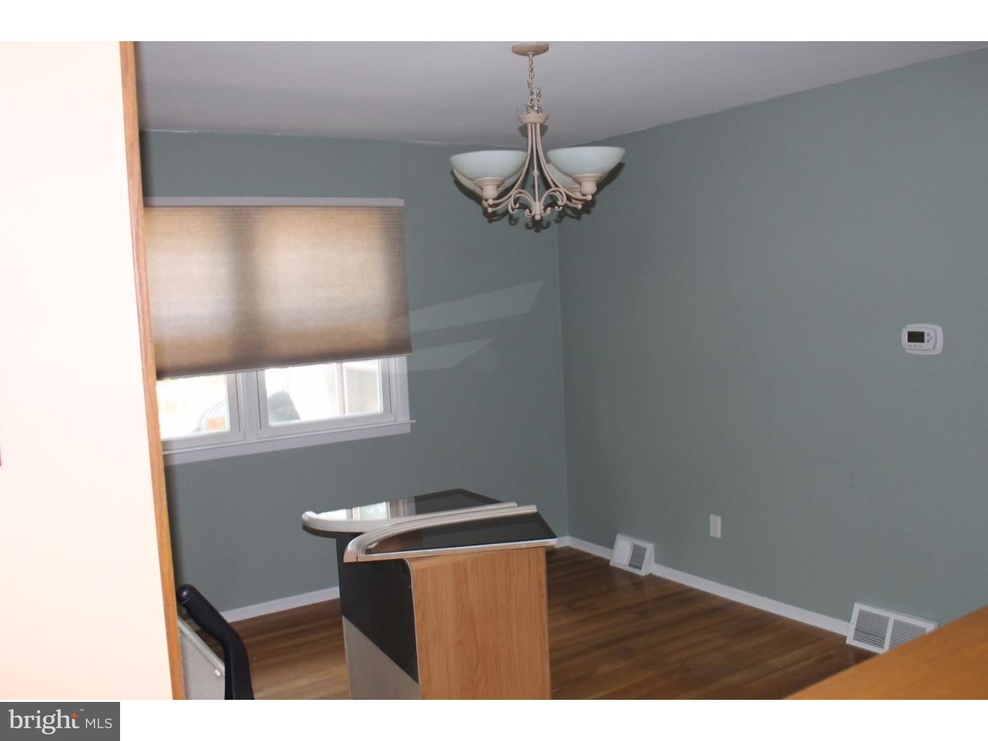 1142 Cushmore Road Southampton, PA 18966 - Photo 11 of 25 Dining Room