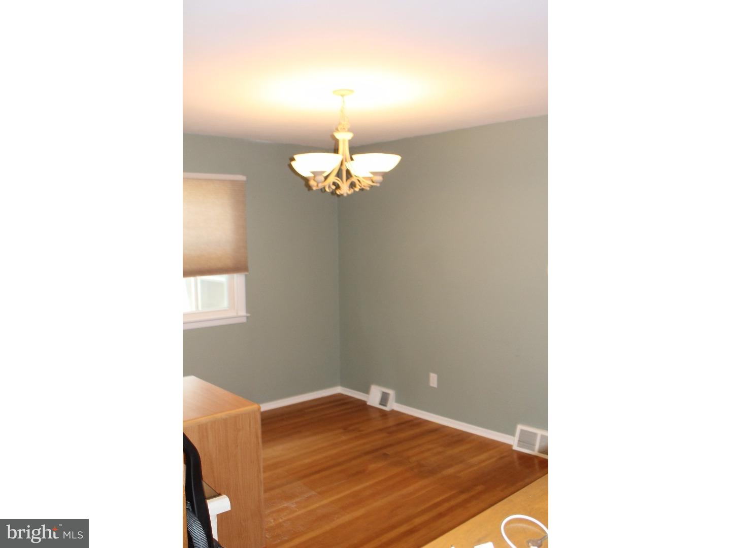 1142 Cushmore Road Southampton, PA 18966 - Photo 13 of 25 Dining Room