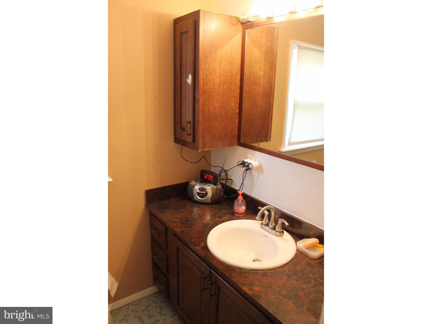 1142 Cushmore Road Southampton, PA 18966 - Photo 16 of 25 Master Bathroom