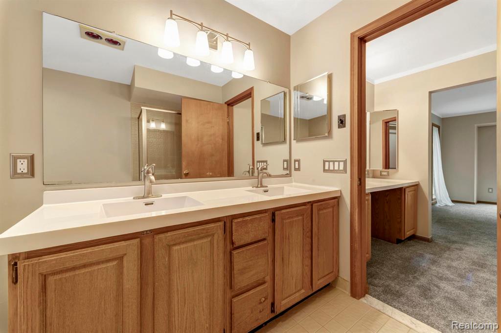 20059 Wayne Road Livonia, MI 48152 - Photo 23 of 34