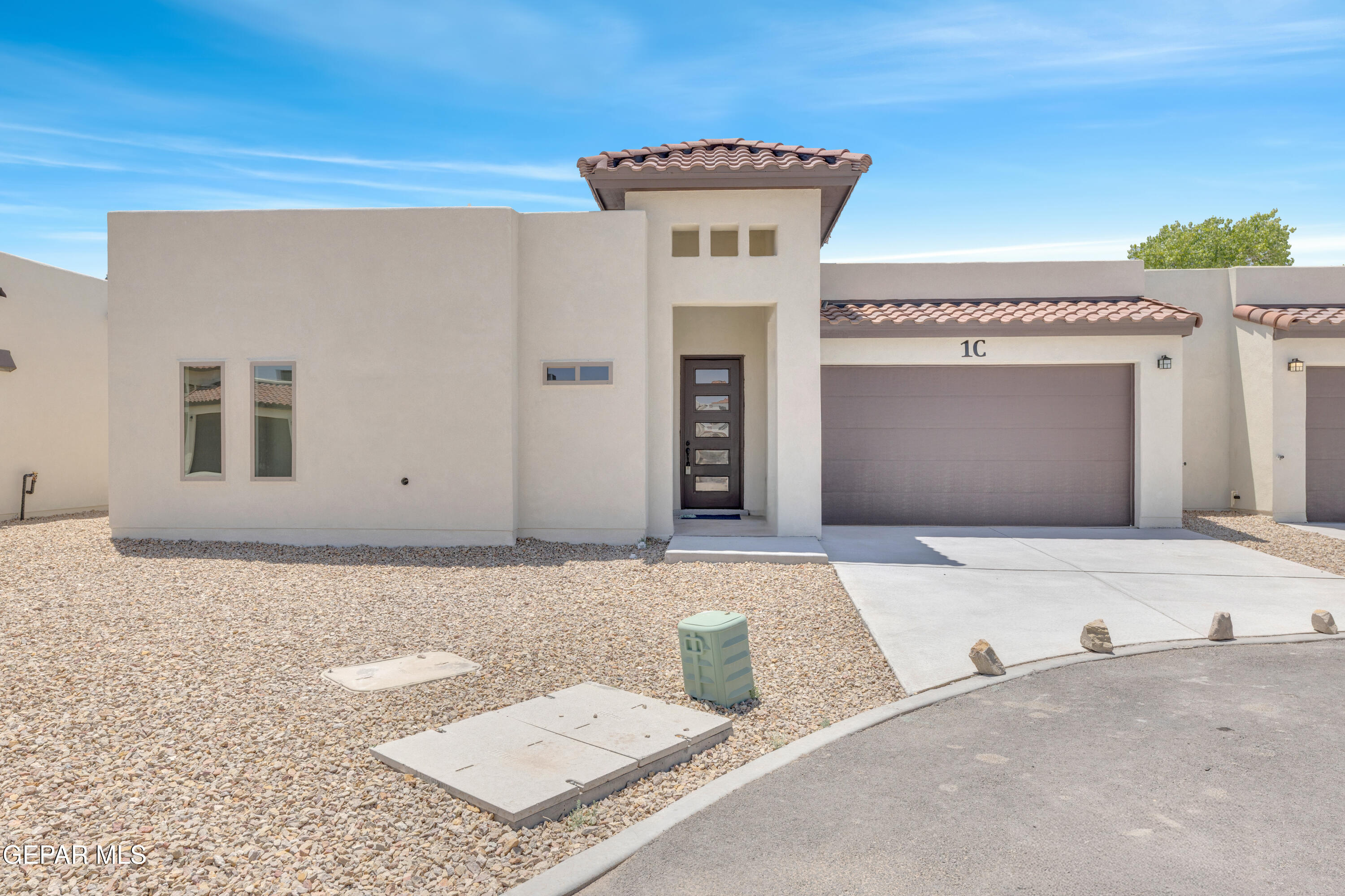 871 Country Club Road, Unit 4C El Paso, TX 79932 - Photo 1 of 50 1 (1)