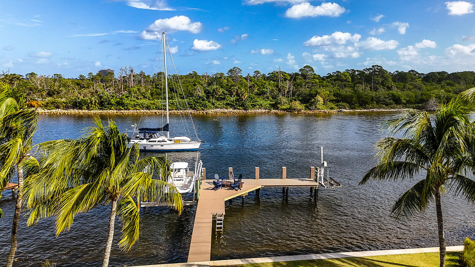 14140 Paradise Point Road Palm Beach Gardens, FL 33410 - Photo 144 of 148 a view of a lake with a mountain view