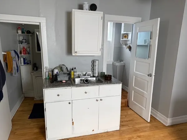 $1,850 | 1933 North Damen Avenue, Unit 3, Chicago, IL 60647