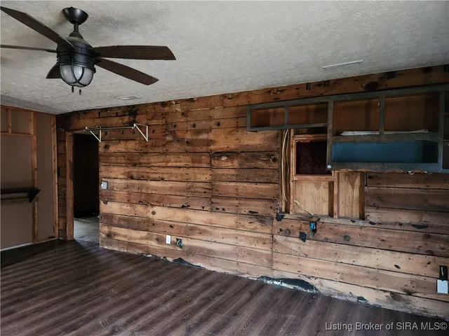 $91,998 | 13515 Buffalo Trace Road, Palmyra, IN 47164