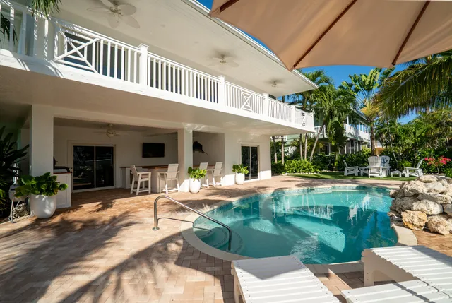 $2,399,000 | 240 Mohawk Street, Tavernier, FL 33070