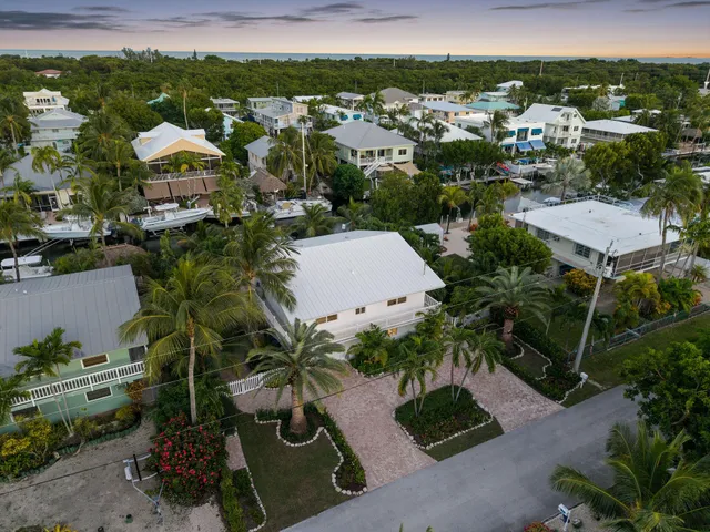 $2,399,000 | 240 Mohawk Street, Tavernier, FL 33070
