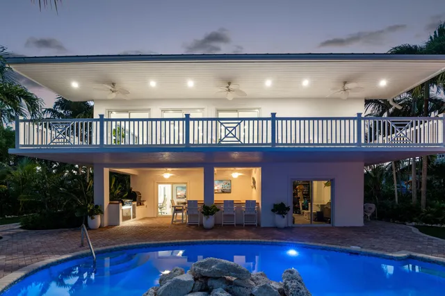 $2,399,000 | 240 Mohawk Street, Tavernier, FL 33070