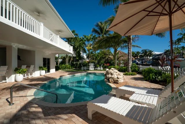 $2,399,000 | 240 Mohawk Street, Tavernier, FL 33070