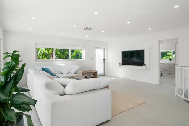 $2,399,000 | 240 Mohawk Street, Tavernier, FL 33070