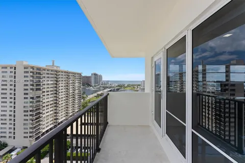 $769,000 | 340 Sunset Drive, Unit 1810, Fort Lauderdale, FL 33301