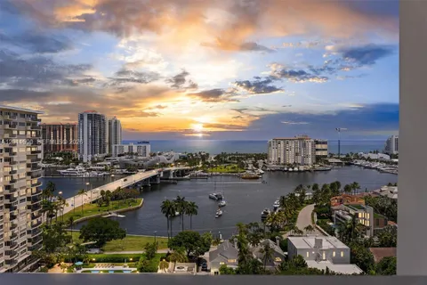 $769,000 | 340 Sunset Drive, Unit 1810, Fort Lauderdale, FL 33301