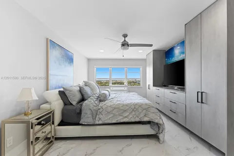 $769,000 | 340 Sunset Drive, Unit 1810, Fort Lauderdale, FL 33301