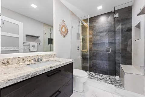$769,000 | 340 Sunset Drive, Unit 1810, Fort Lauderdale, FL 33301