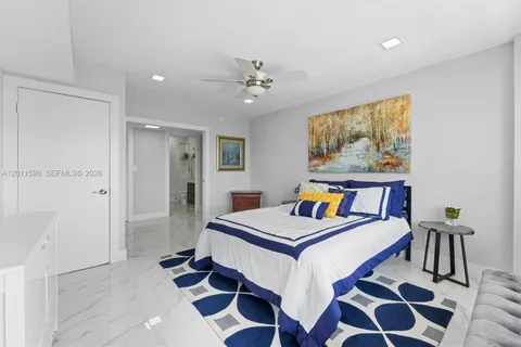 $769,000 | 340 Sunset Drive, Unit 1810, Fort Lauderdale, FL 33301