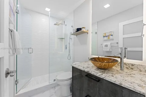 $769,000 | 340 Sunset Drive, Unit 1810, Fort Lauderdale, FL 33301