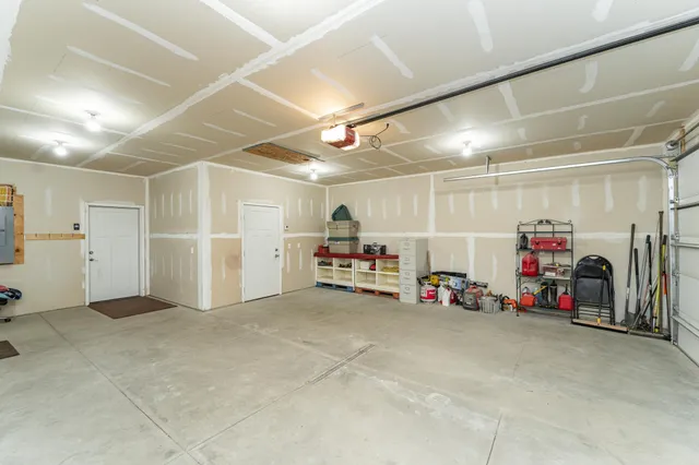 $684,900 | 7630 County 15 Road Southwest, Stewartville, MN 55976