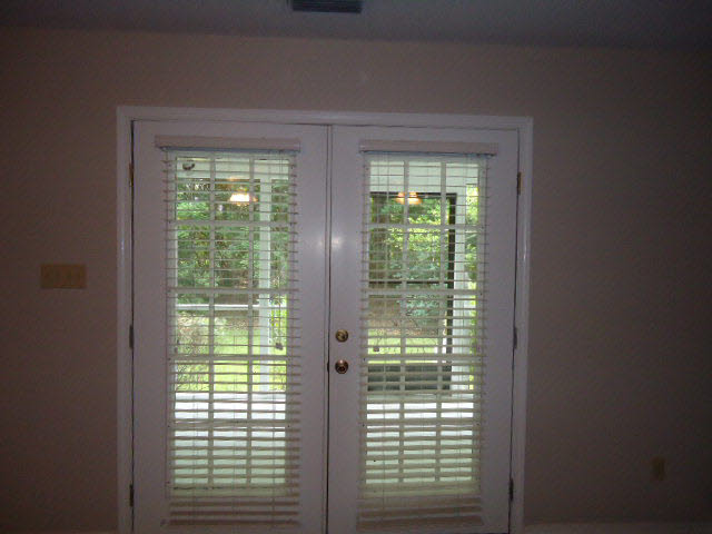 12297 Charlie Head Road Stapleton, AL 36578 - Photo 7 of 29 Living Room