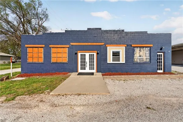 $150,000 | 405 North Virginia Avenue, Adrian, MO 64720