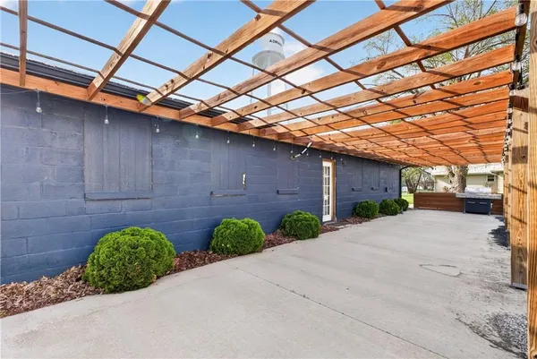 $150,000 | 405 North Virginia Avenue, Adrian, MO 64720