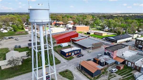 $150,000 | 405 North Virginia Avenue, Adrian, MO 64720