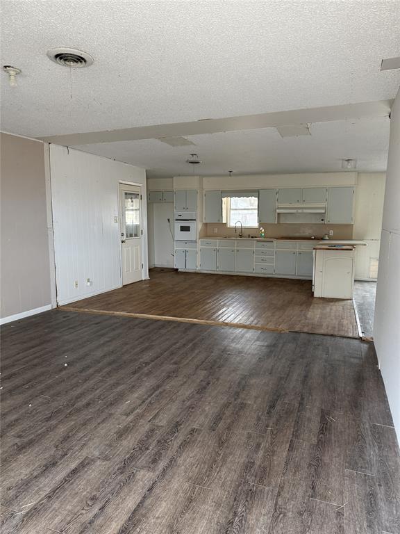 112 Big Bass Road West, TX 76691 - Photo 3 of 21