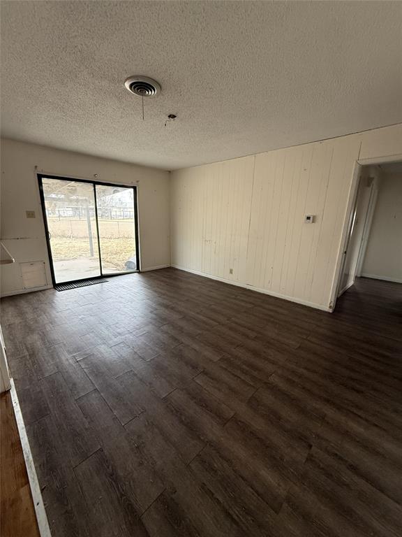 112 Big Bass Road West, TX 76691 - Photo 6 of 21