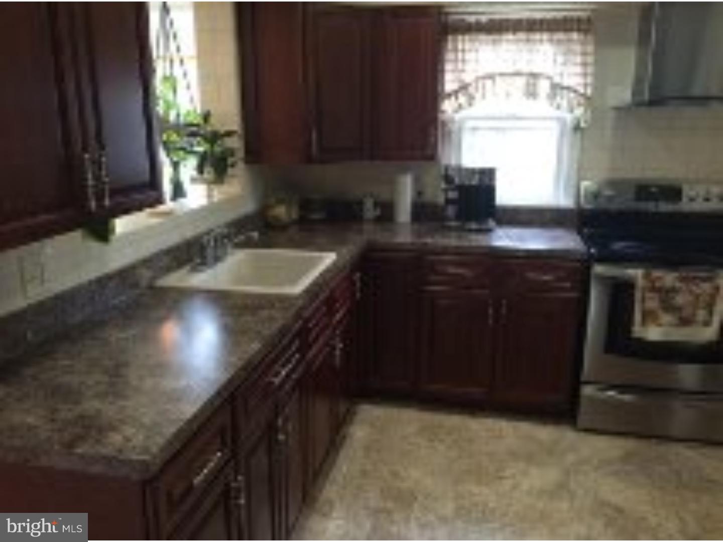 529 South Fairview Street Riverside, NJ 08075 - Photo 4 of 20