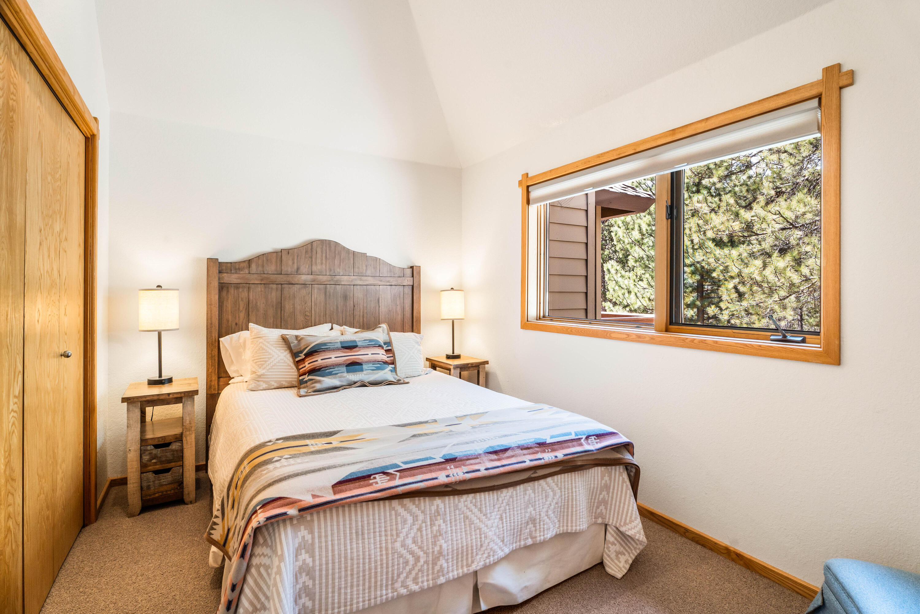 17678 Bittern Lane, Unit 5 Sunriver, OR 97707 - Photo 27 of 41 Guest Bedroom